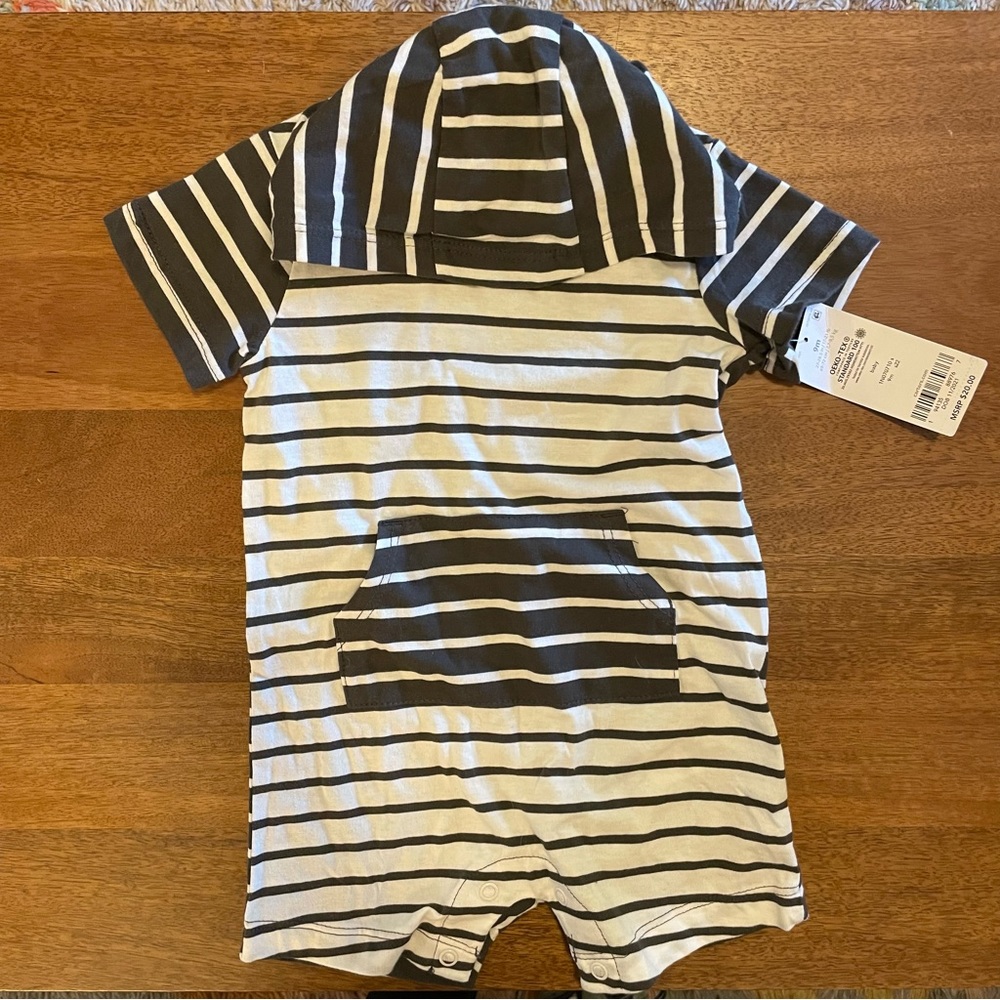 Carters hooded onesie 9m NWT